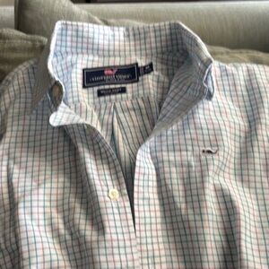 Vineyard Vines Men's Light Blue and Pink Striped Shirt